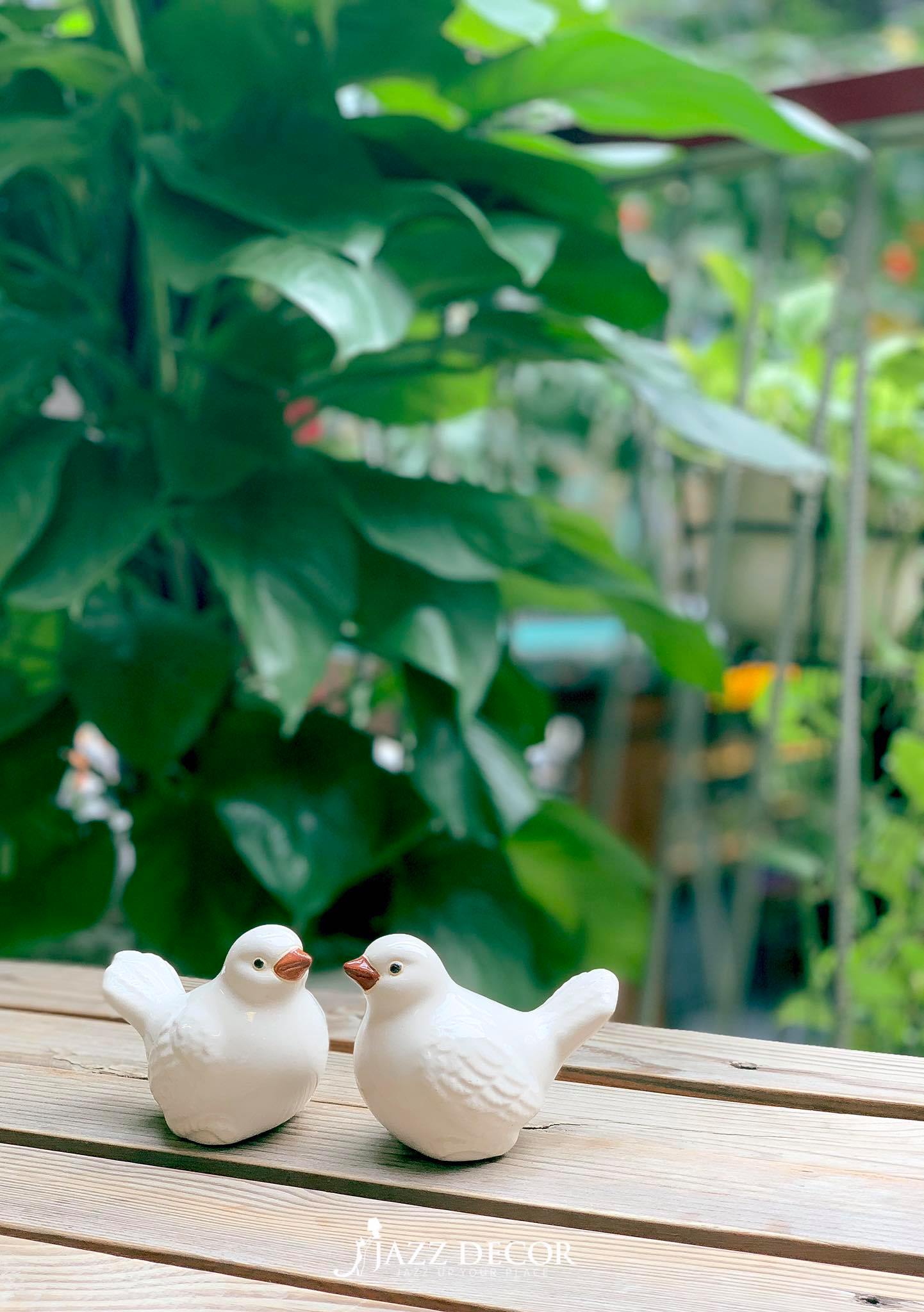 Chim sứ trang trí để bàn
