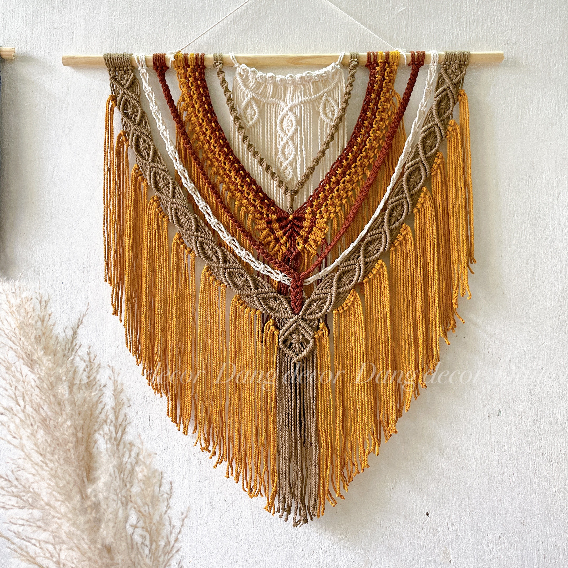 Mành macrame trang trí nhà cửa phong cách vintage tông màu nâu gỗ
