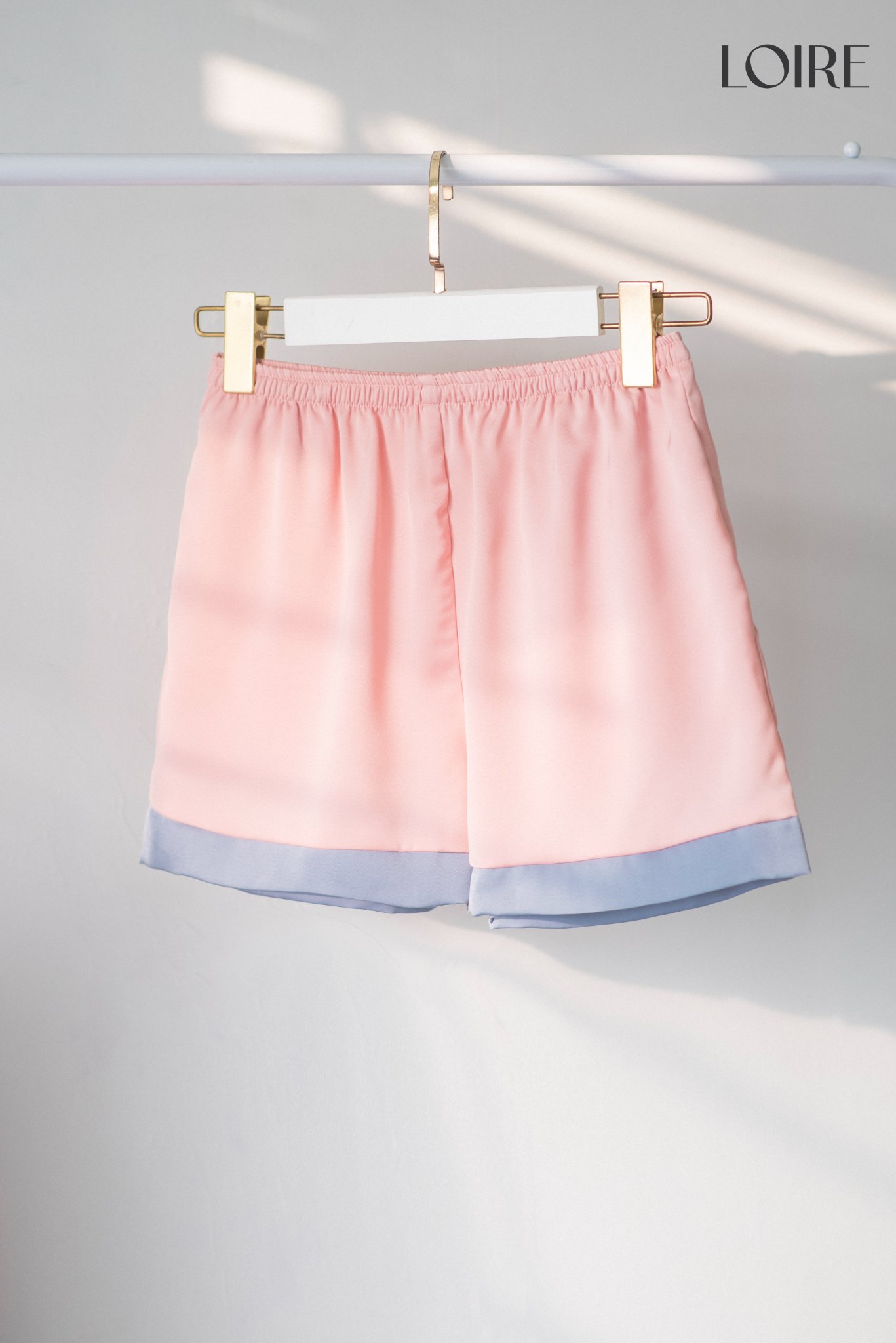 Bộ Đồ Ngủ Lụa Hai Dây Viền Xanh Loirechic BHDN10