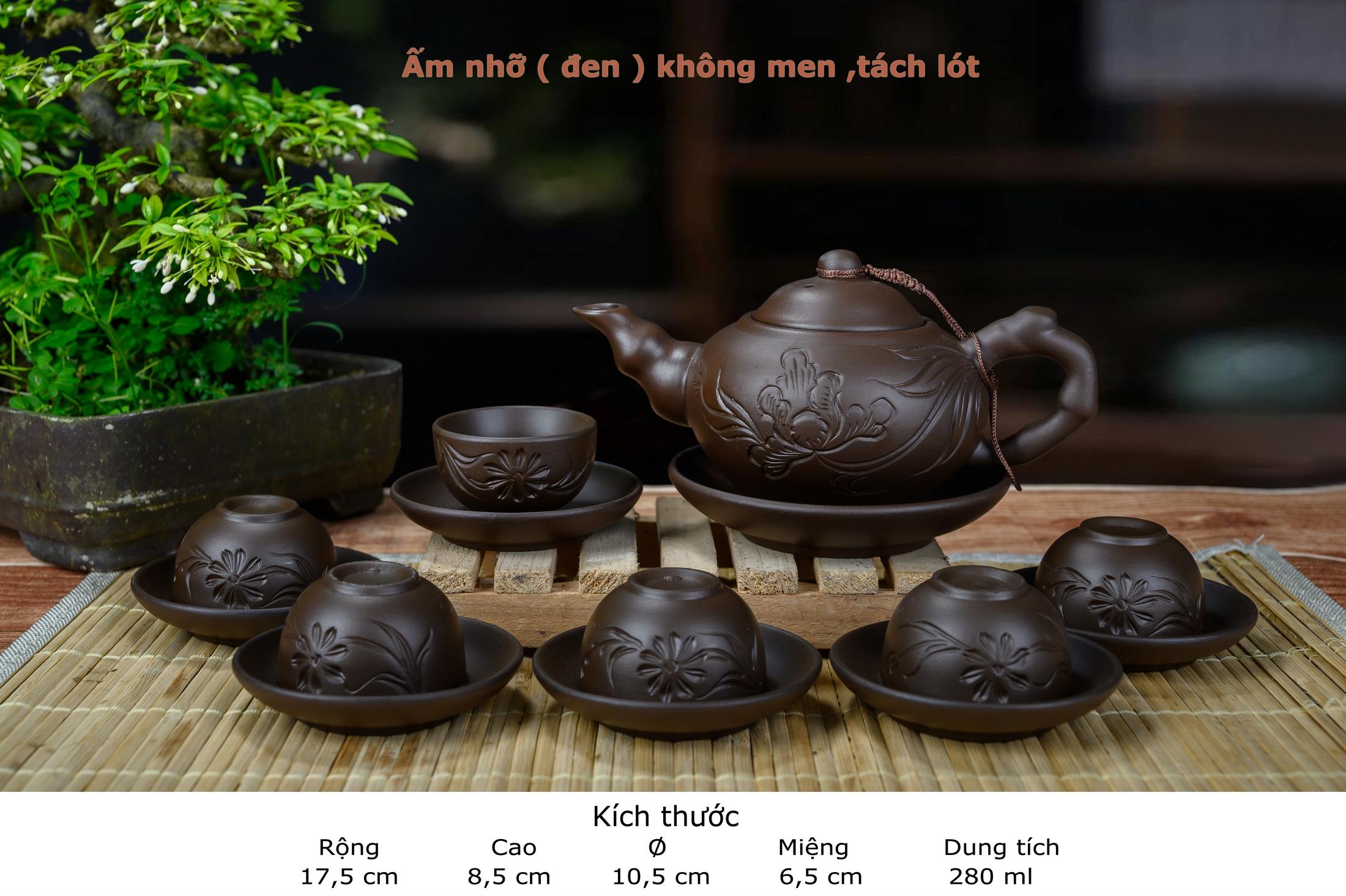 Carved Flower-Patterned Purple Clay Teapot