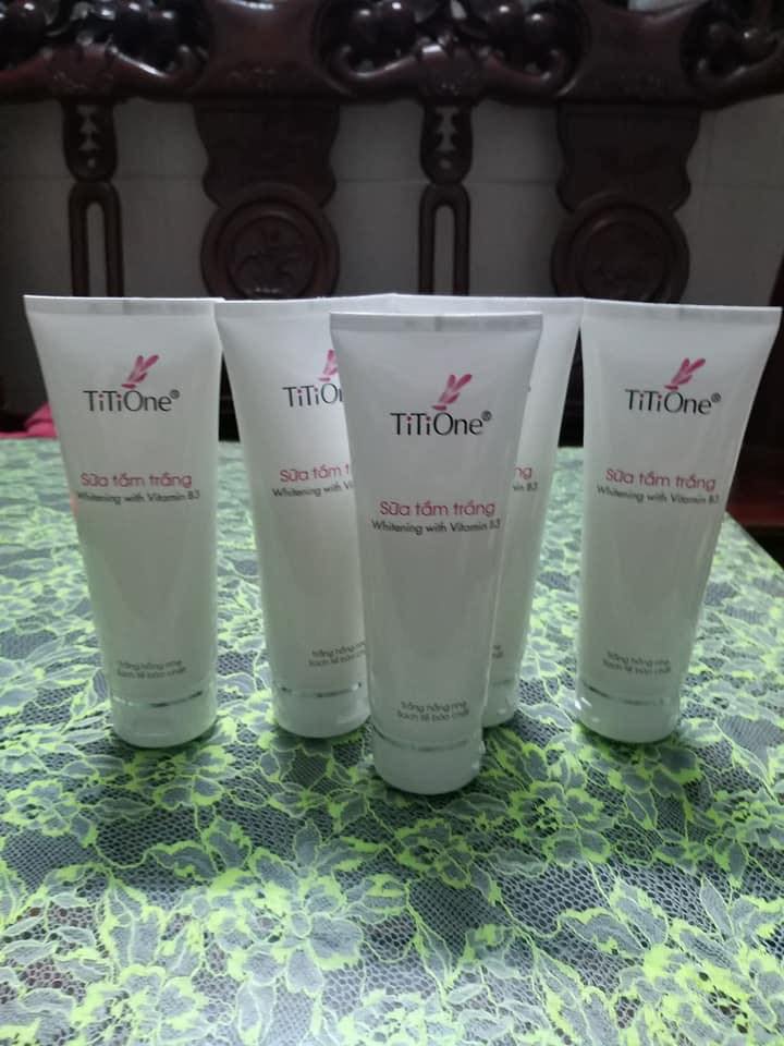 [HCM]Sữa tắm trắng hồng da titione - HX465