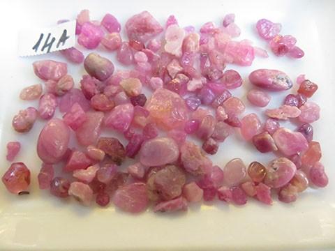 Đá Ruby hồng - đỏ vụn 14A
