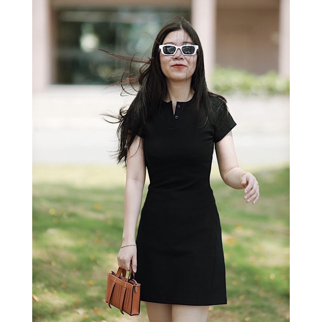 Đầm thun đen 2 nút Ruchan