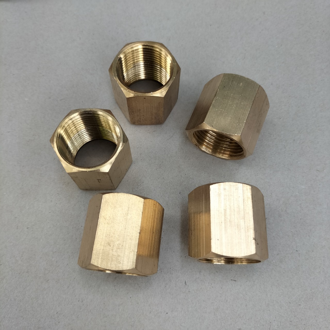 5 cái; Nối ren trong (măng sông) 21mm (1/2 ") loại đồng thau.