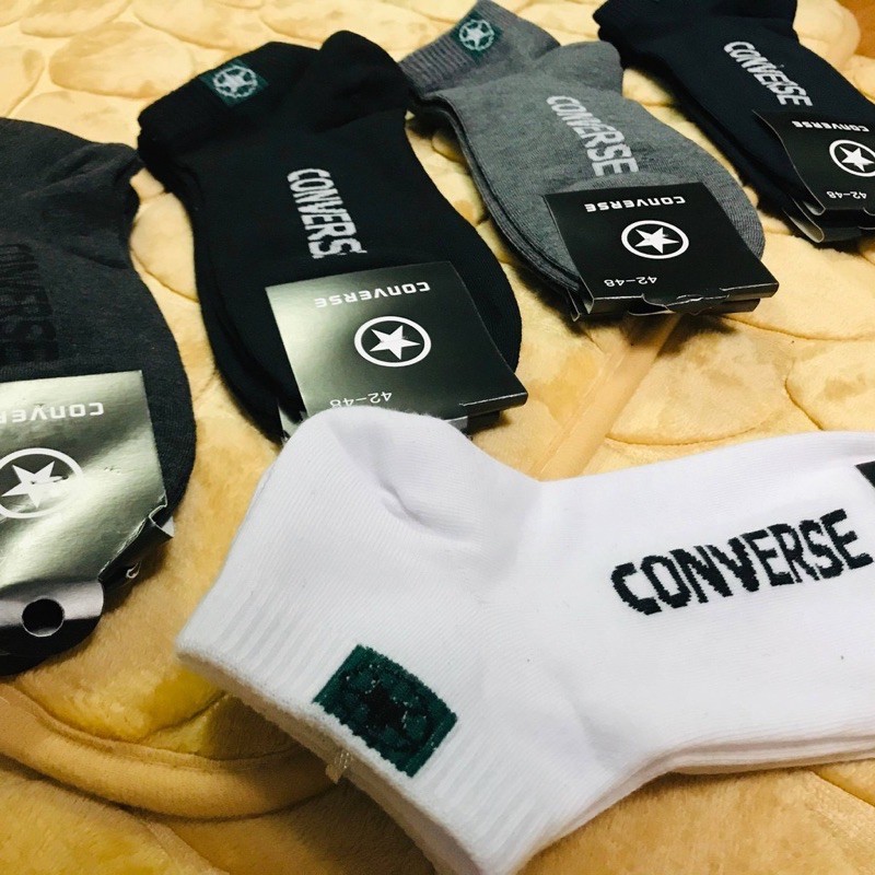 tất nam cổ ngắn converse