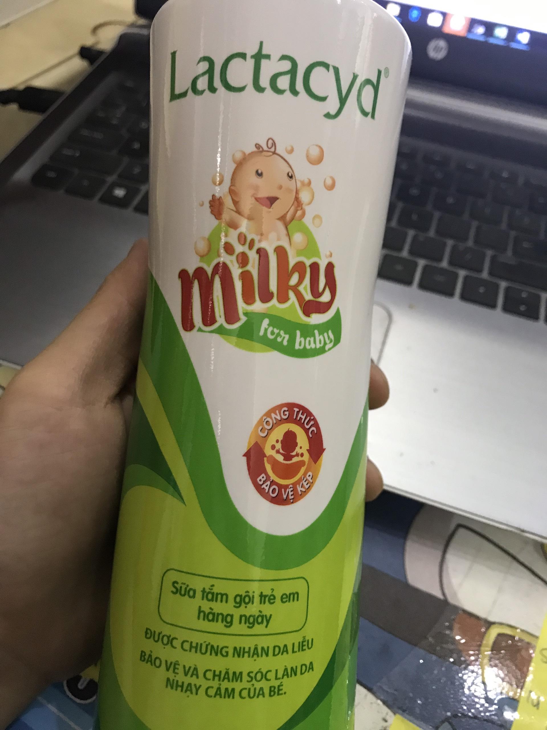 Sữa tắm lactacyd milky 500 ml