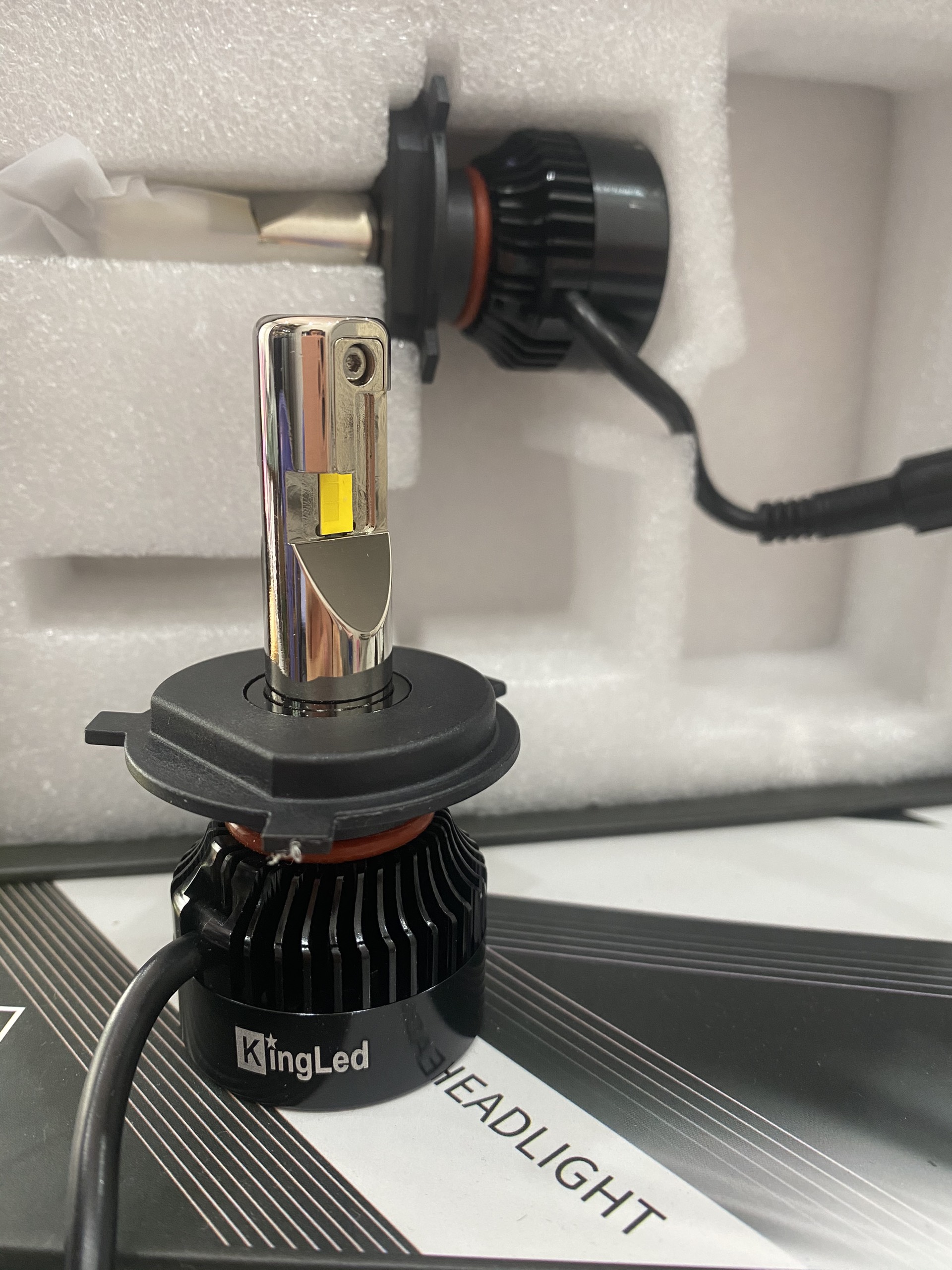 [HCM]Pha Led chân H4 king led Z10 (1 Bóng)