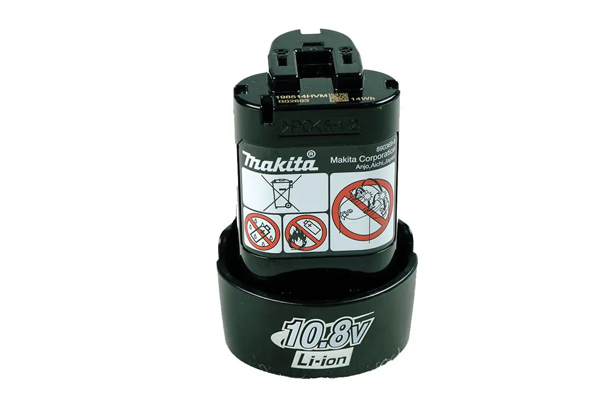 Máy khoan và vặn vít dùng pin DF030DWE Makita ( Sạc, 2 pin 1.3Ah )