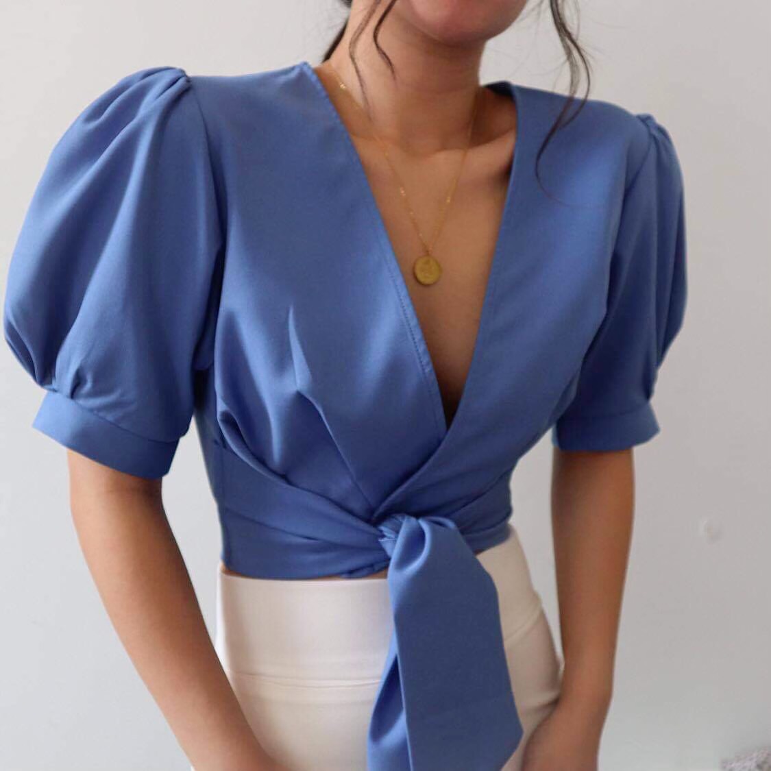 Áo croptop tay phồng thắt nơ