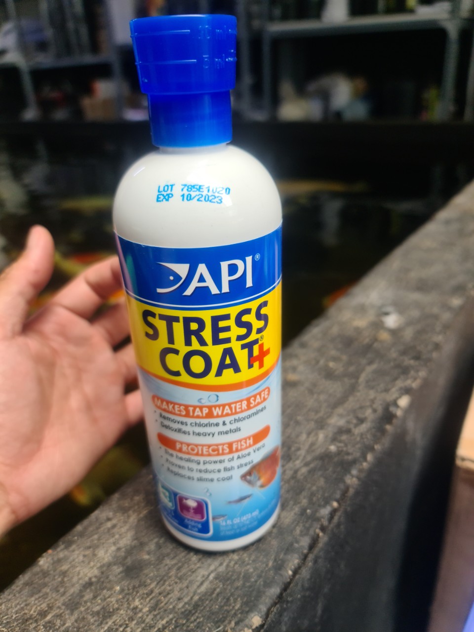 [HCM]Stress Coat++ API – Dưỡng cá thần dược cho cá cảnh cá koi cá rồng 500ml