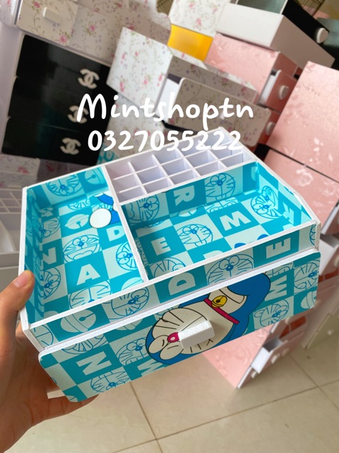 Kệ mỹ phẩm nhỏ doraemon 25cm
