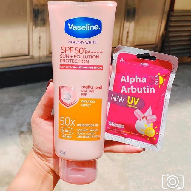 combo vaselin 50x 320ml + vỉ kích trắng arbutin