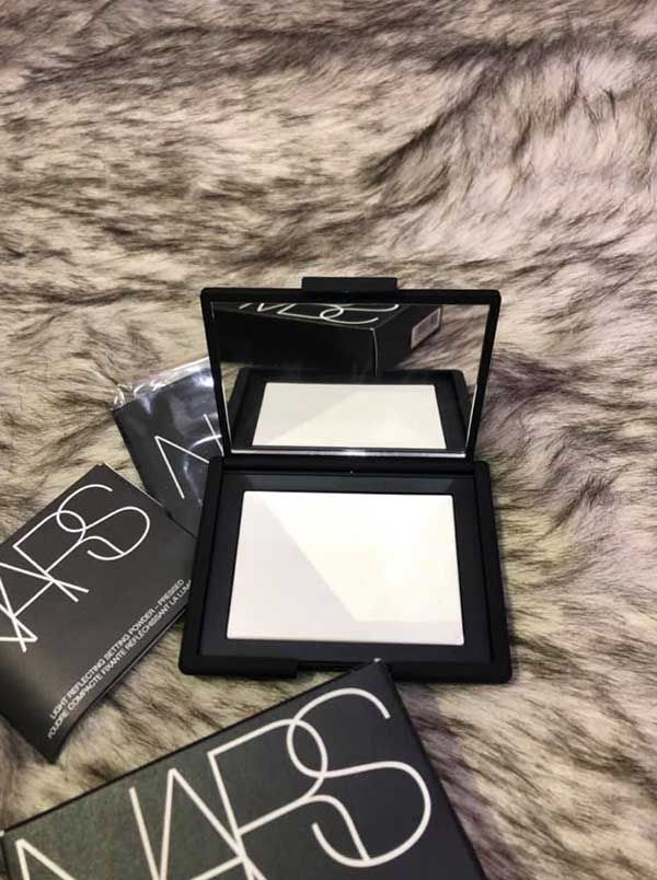 Phấn phủ bột Nars Crystal