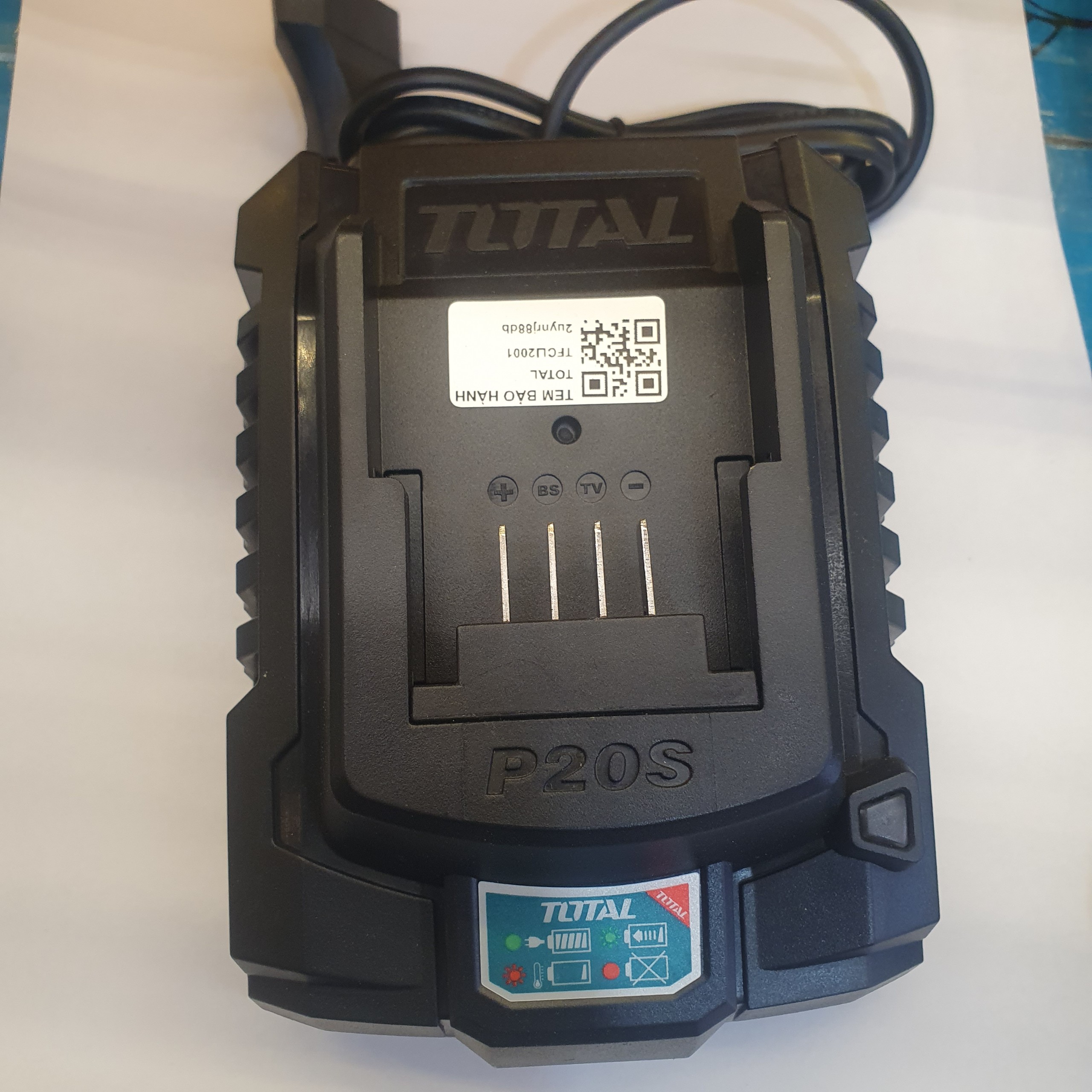 Đế sạc  pin TOTAL TFCLI2001  20V của TOTAL