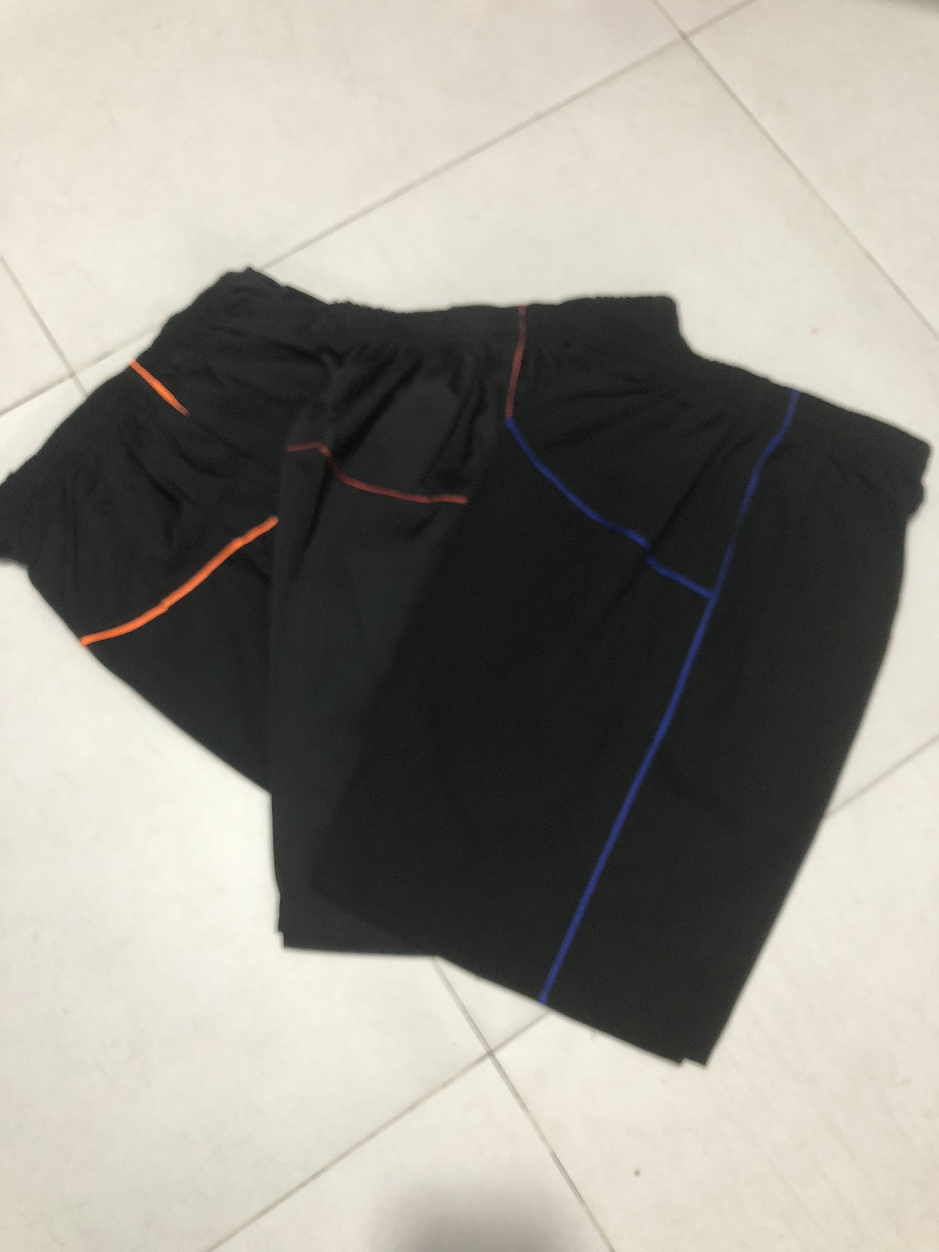 Quần đùi nam ,quần đùi nam thể thao short đá bóng mềm mịn không nhăn vải gió dù cam kết hàng y hình