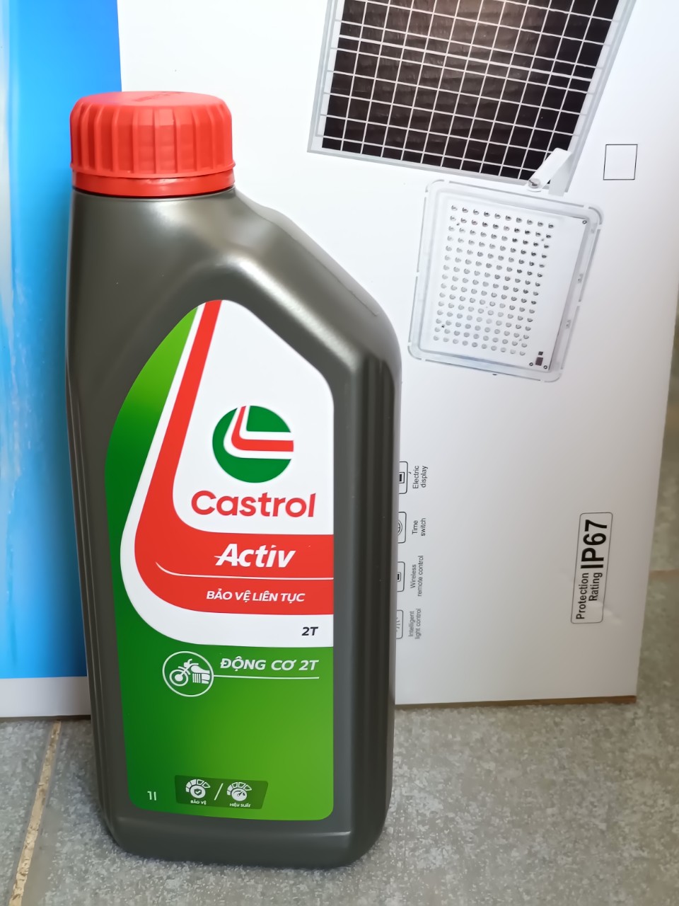 Nhớt 2 thì Castrol Activ 1lit nắp đỏ mẫu mới