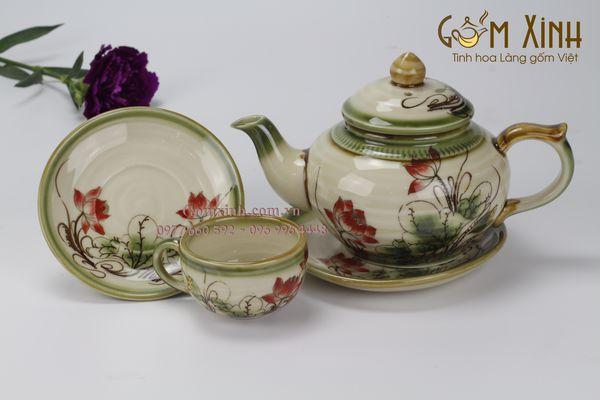 Bộ ấm chén Bát Tràng dáng Chóp men da lươn vẽ hoa sen