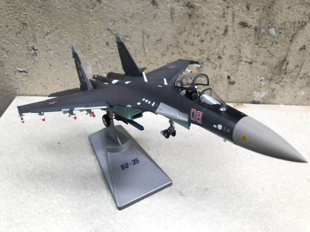 Mô hình máy bay SU-35B Fighter 1:72