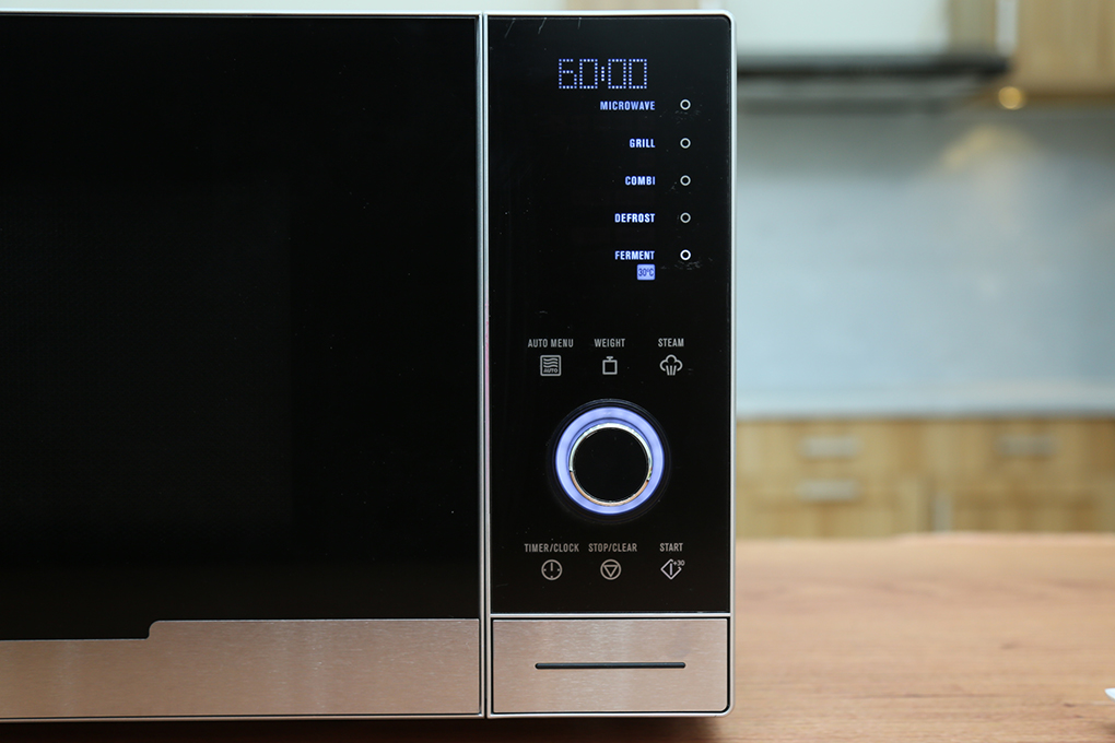 Lò vi sóng Electrolux Impreso 30L EMS3085X