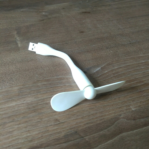 Quạt USB Mini 2 Cánh Cổng USB ( COMBO 2 cái )