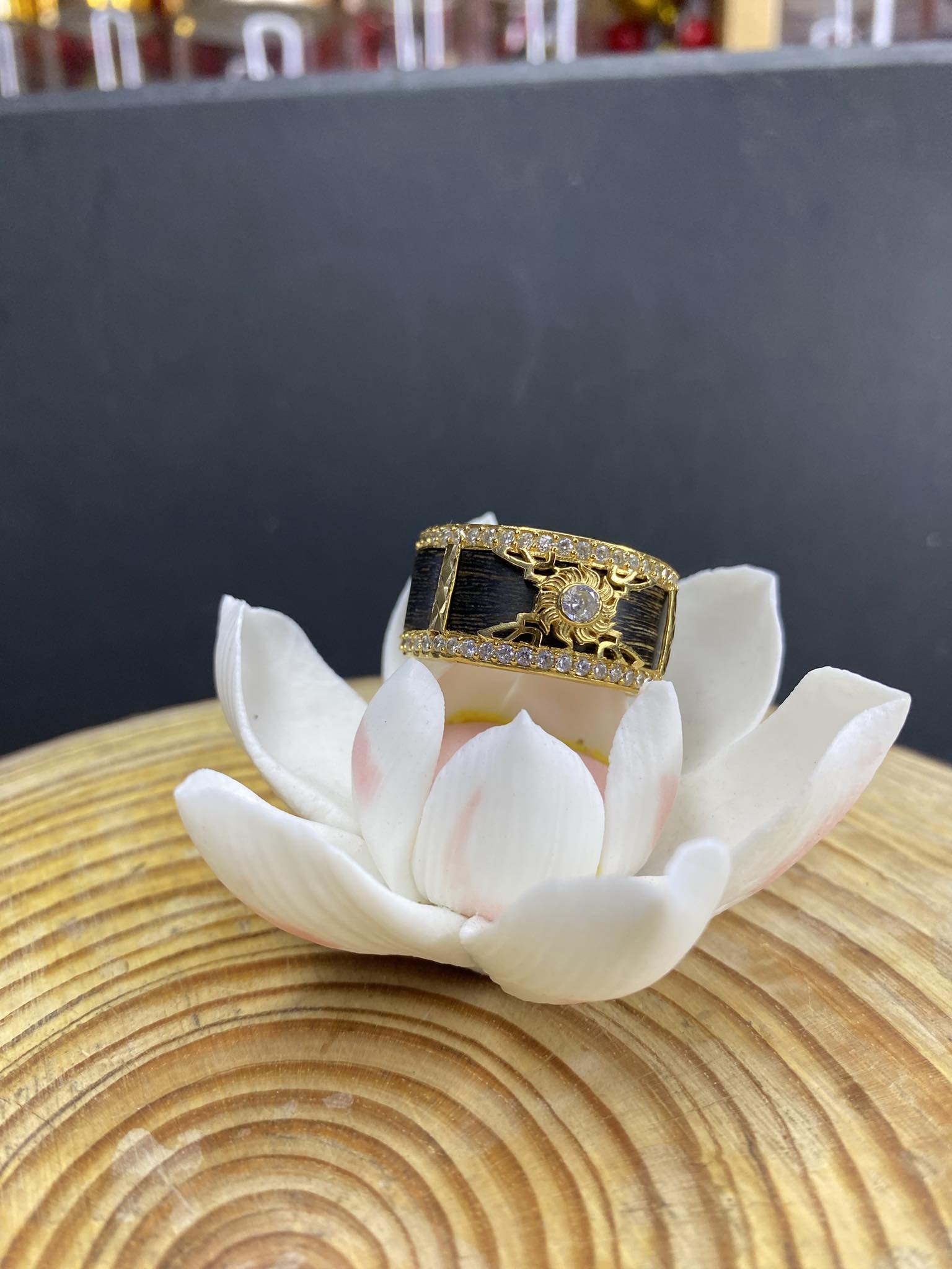 Nhẫn trầm sánh chìm bản nhỏ Cao Cấp