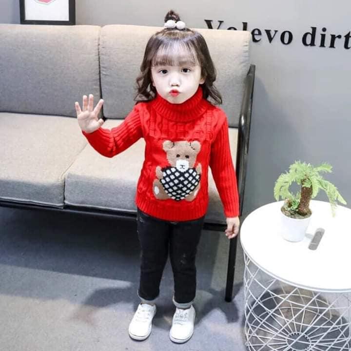 áo len thừng cổ lọ in hình gấu cho bé