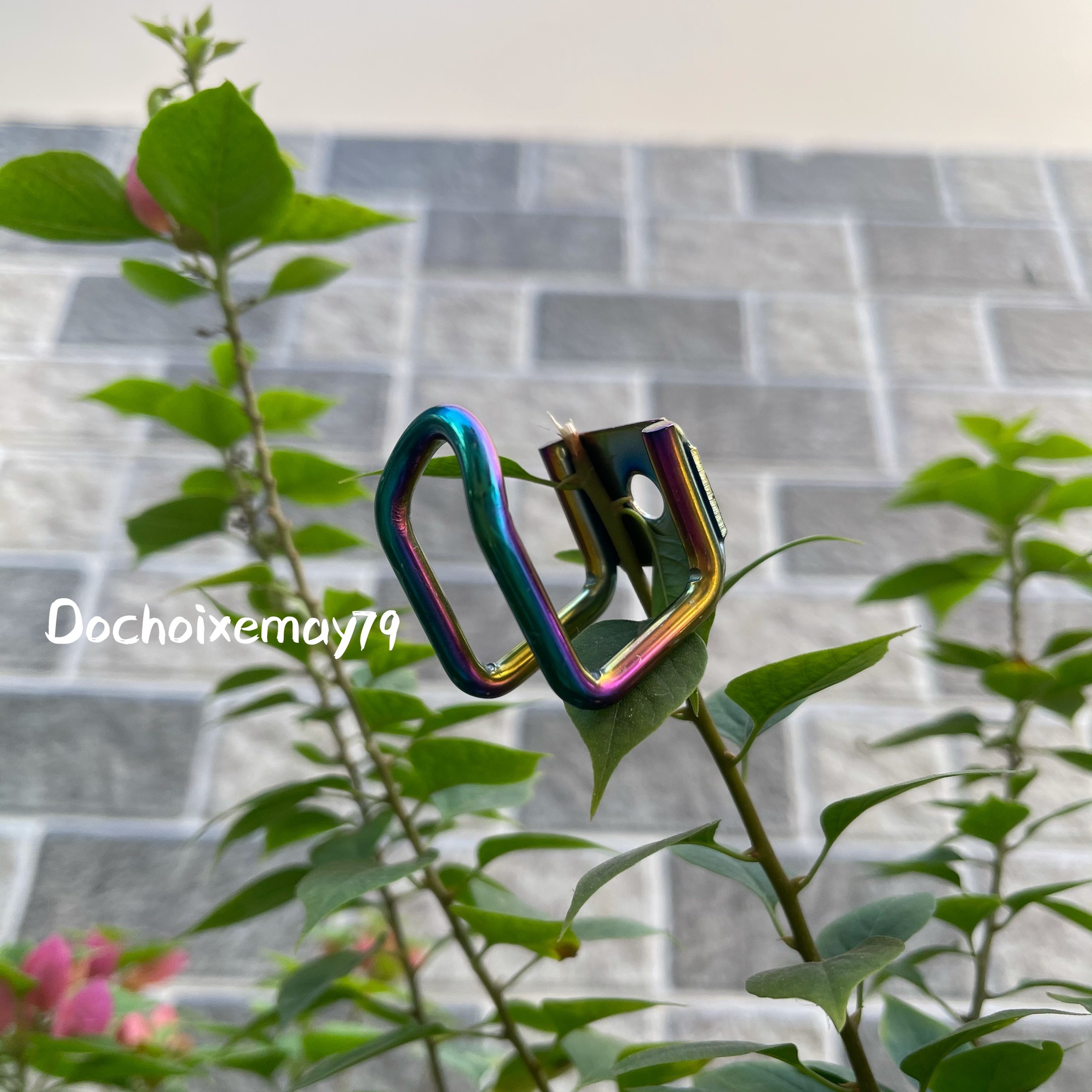 Móc treo đồ chữ u titan