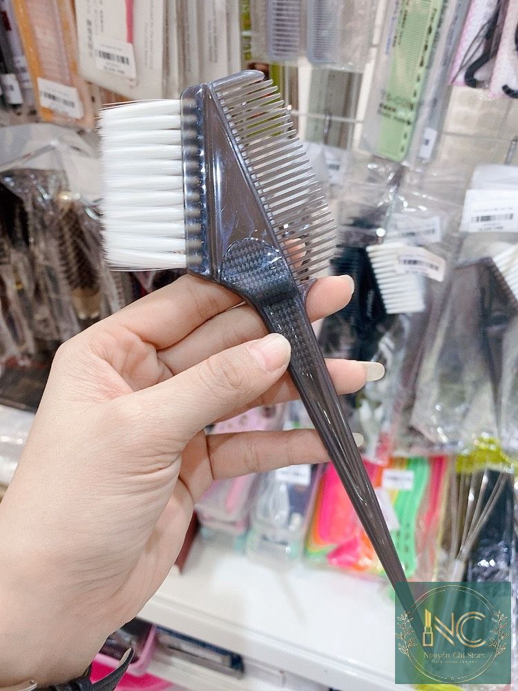 CỌ NHUỘM TÓC 2 ĐẦU XÁM