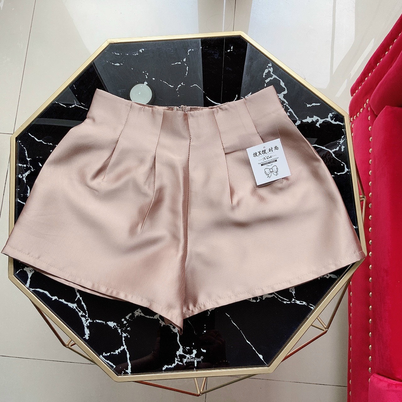 Quần shorts bóng xếp ly eo cực xinh , chất dày dặn ( ảnh thật )