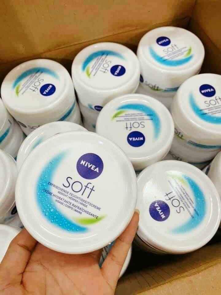 Kem dưỡng da giữ ẩm chống nẻ Nivea Đức