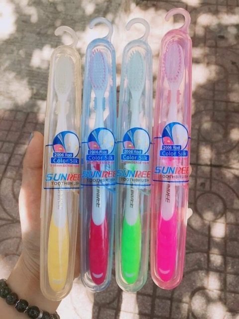Bàn chải đánh răng thái lan