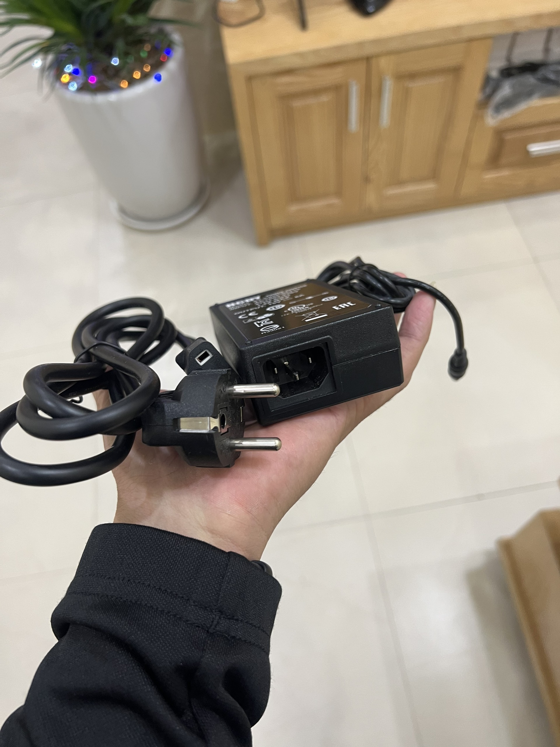 Dây sạc loa kéo HCDY 15v 6a