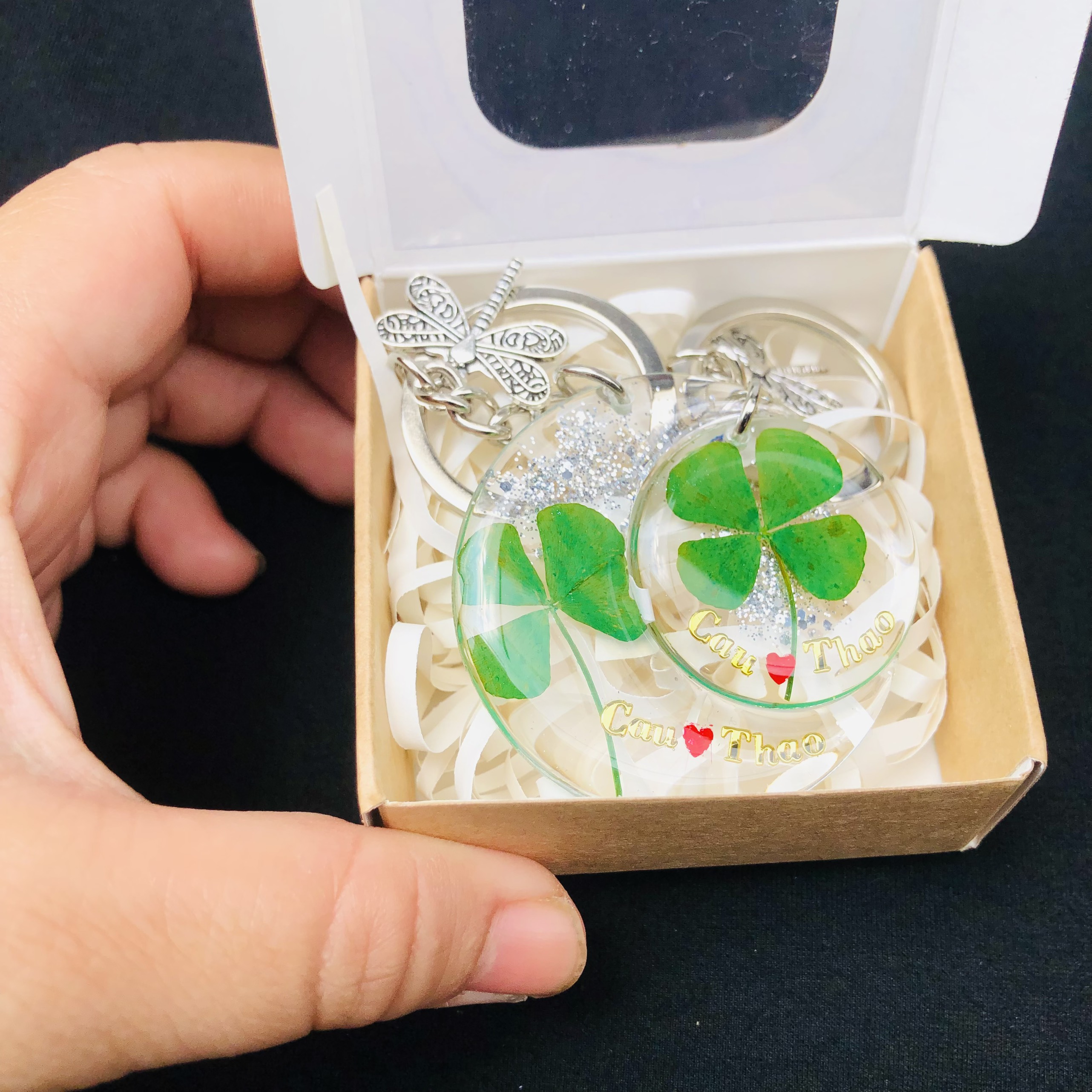 Móc khóa cặp đôi cỏ 4 lá thật (thêm tên theo yêu cầu) handmade Lilande