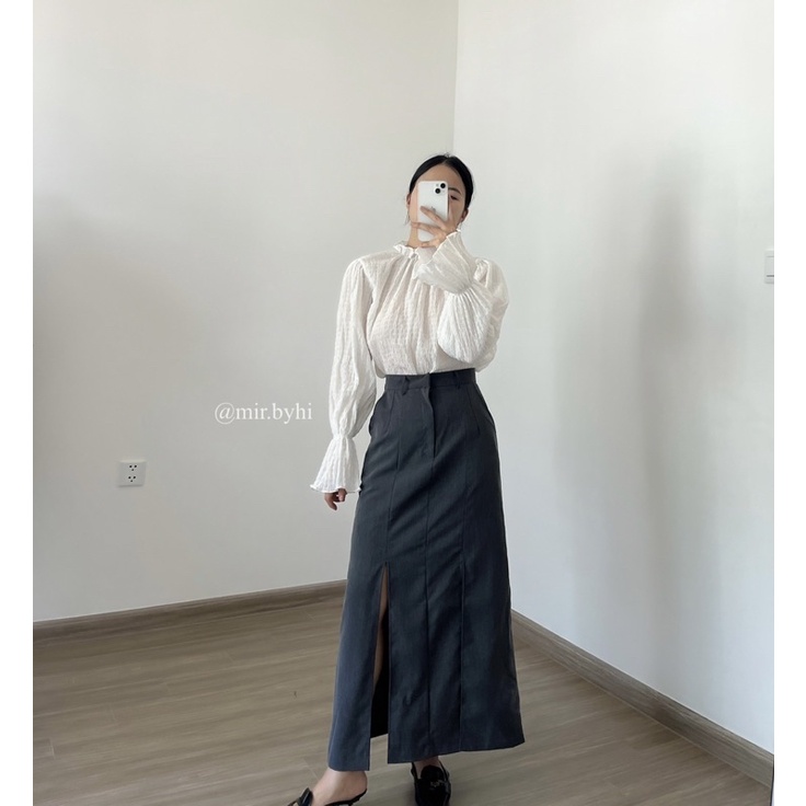 Mir.byHi:   chân váy xẻ hai bên độc đáo