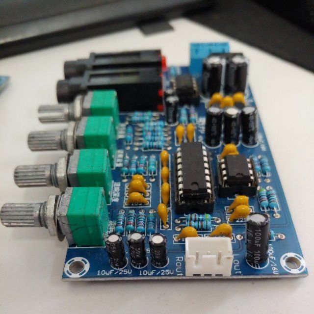 Mạch khuếch đại micro có echo