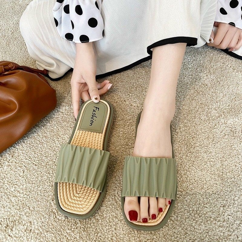 giày dép họa tiết đơn giản