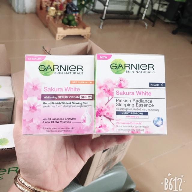 Kem dưỡng da chống nắng Garnier Thái Lan Sakura White ban ngày