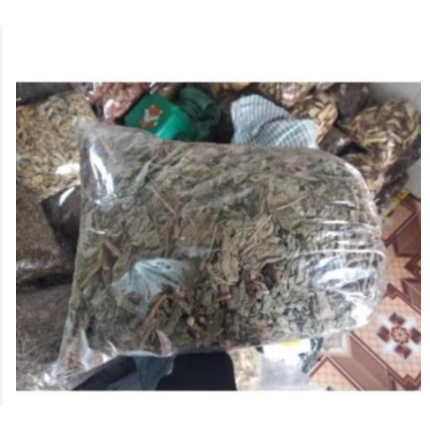 Cây lá hen khô 1KG (Cây bồng bồng)