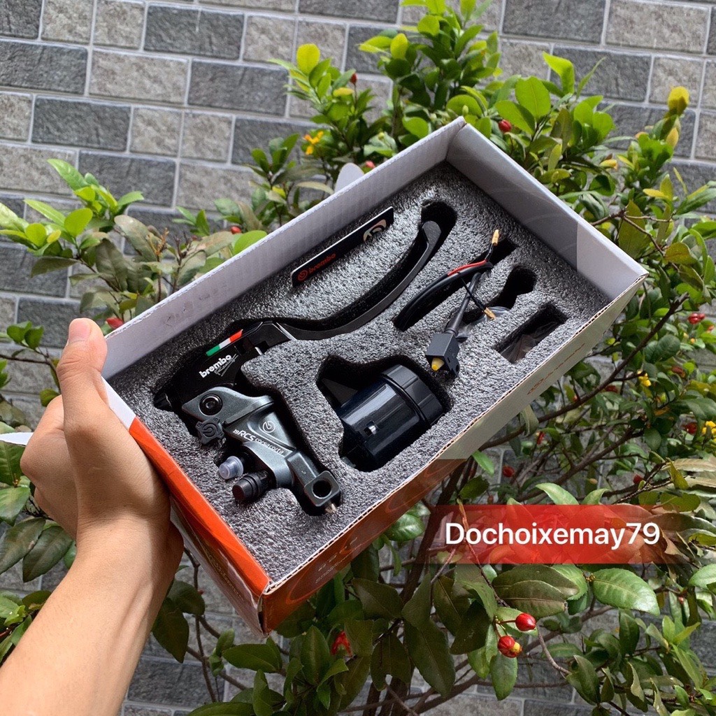 Tay thắng cặp Brembo bình dầu rời tặng kèm pat chân gương