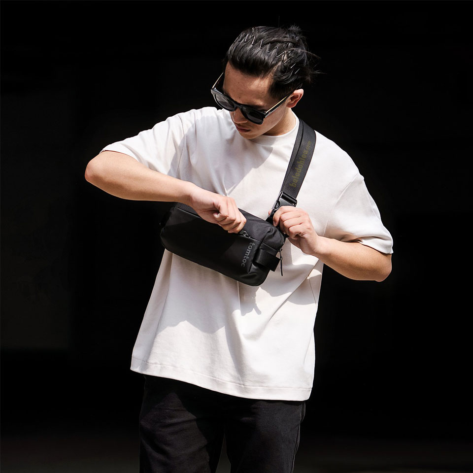 Túi Đeo Chéo Tomtoc H02 Lightweight Codura Sling Bag - Đựng phụ kiện Đồ dùng cá nhân
