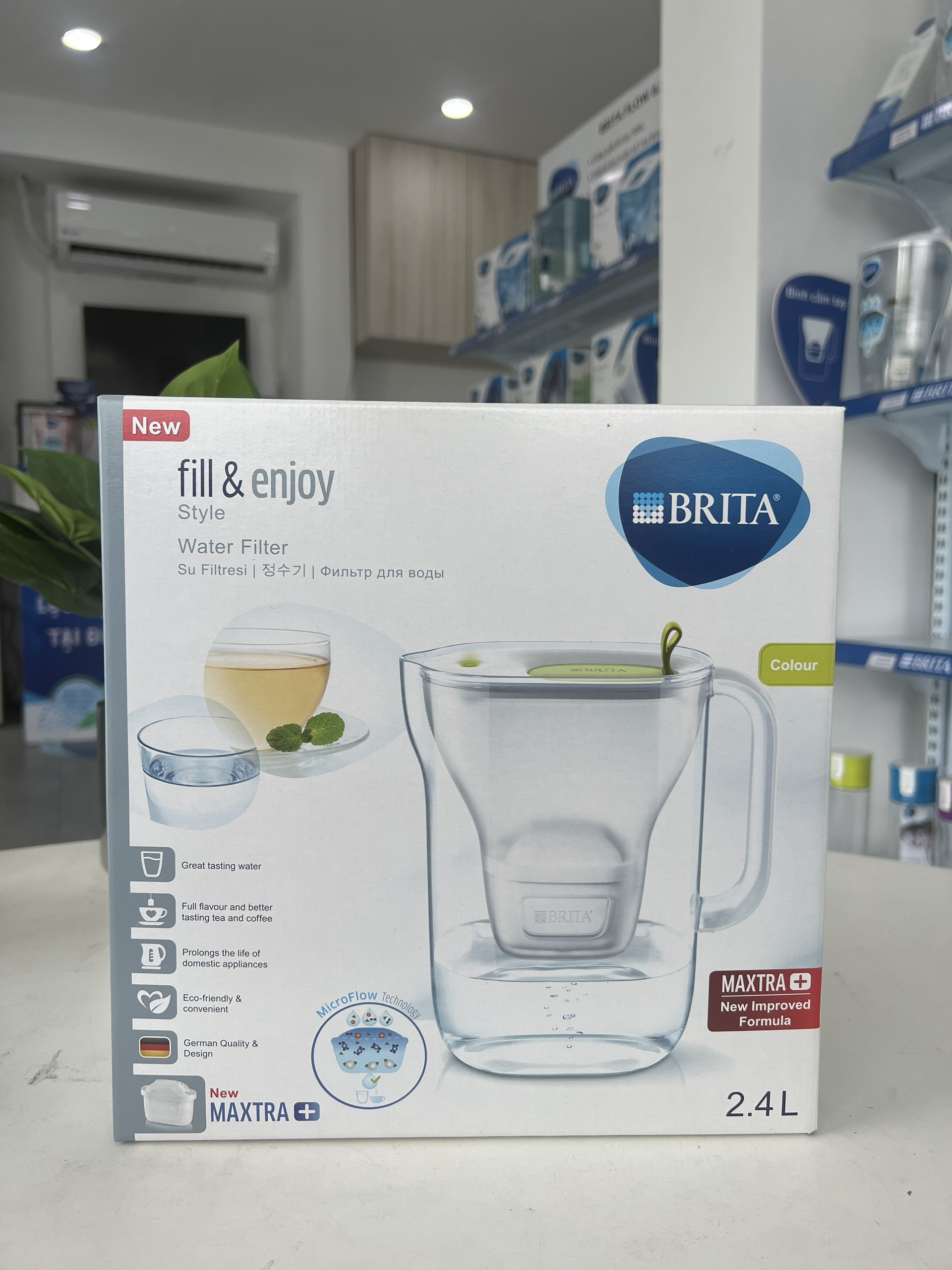 Bình lọc nước BRITA Style Lime 2.4L (có sẵn 1 lõi lọc Maxtra+ & SmartLight) - Thương hiệu đến từ Đức