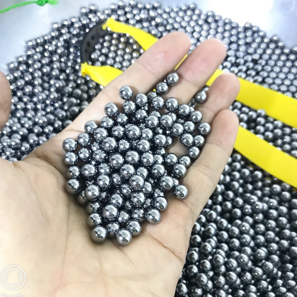 1 Kg Bi Sắt loại 8mm ( số lượng 1 / Kg ) 8 li