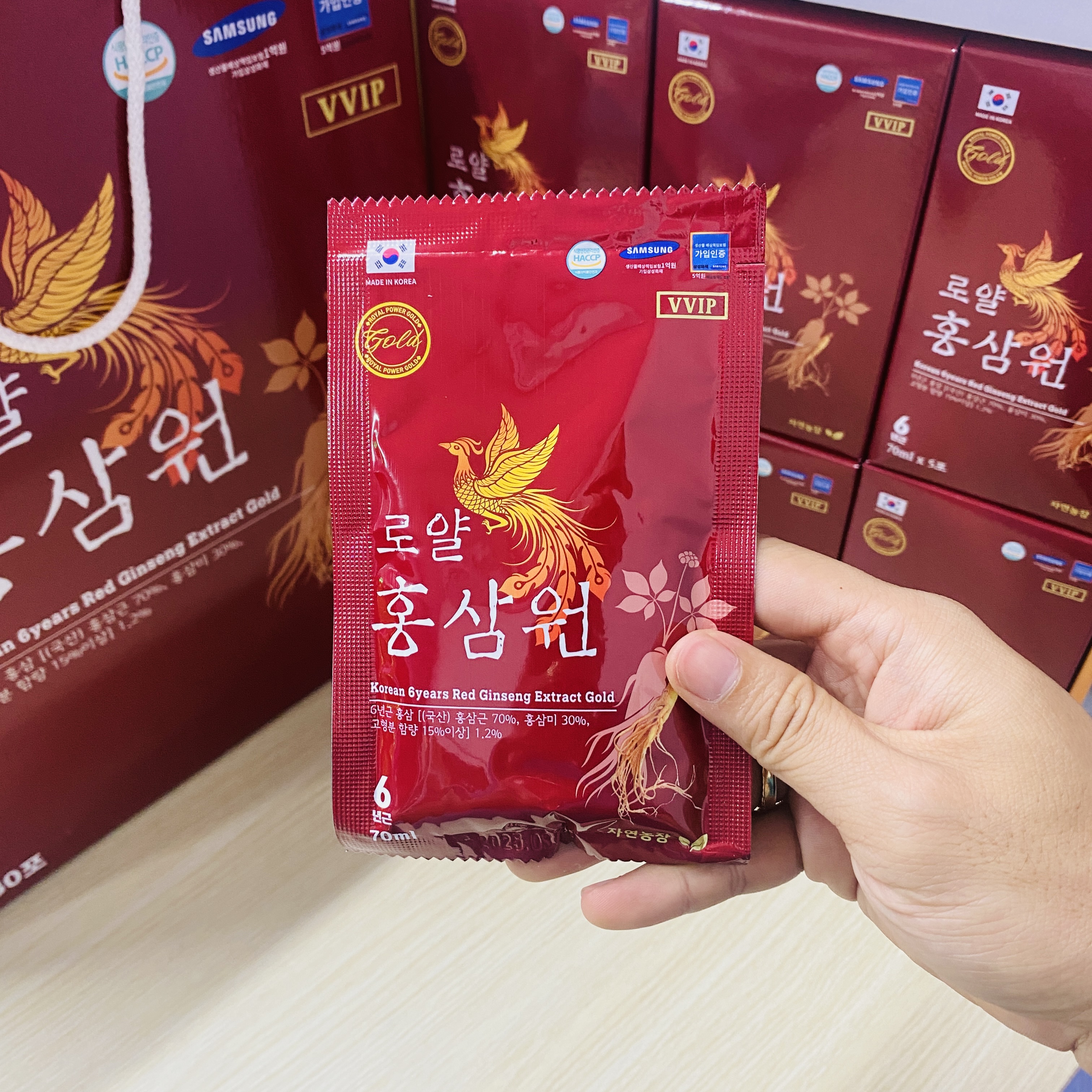 Nước Hồng sâm Hoàng Gia phiên bản Gold (Hộp 30 gói)