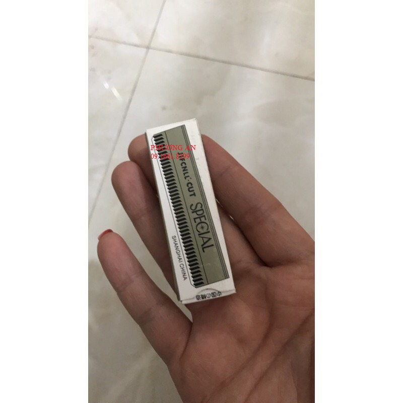 Dao cạo lông, dao lam cạo lông mày, gọt bút chì (Hộp 10 chiếc)