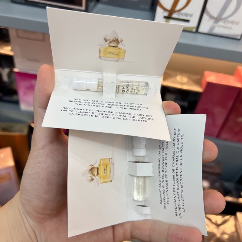 Vial Nước hoa Nữ DAISY MARC JACOBS EDT 1,2ml