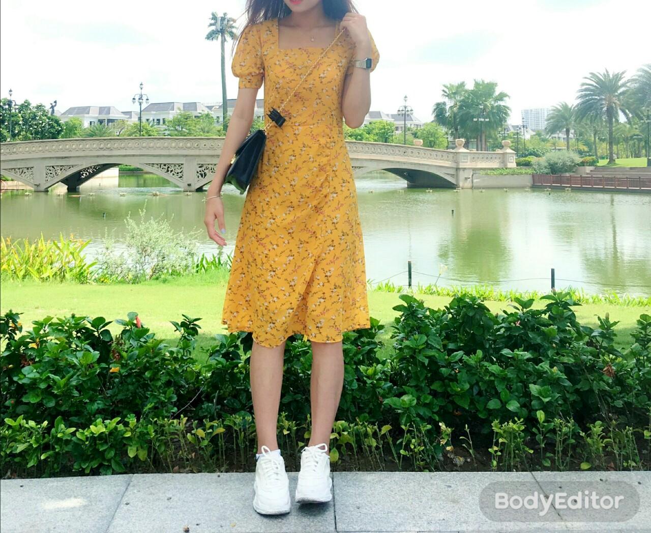 Đầm cổ vuông tay phồng hoa nhí (hình thật không qua chinh sửa)