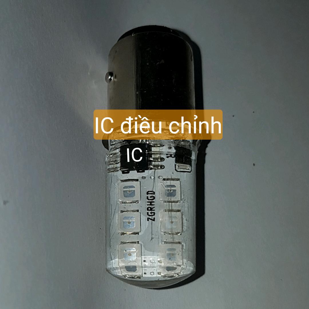 bóng đèn hậu led chớp khi phanh