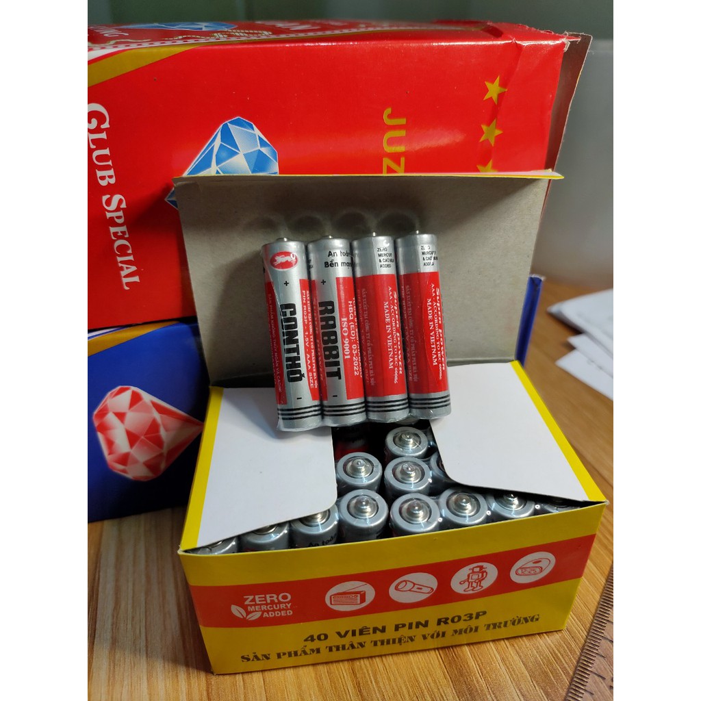 Pin con thỏ loại to, loại nhỏ