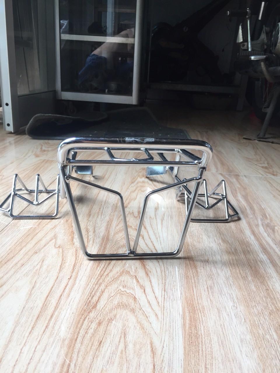 baga sau cho honda Cub 78 có chụp bảo vệ xinhan 2 bên