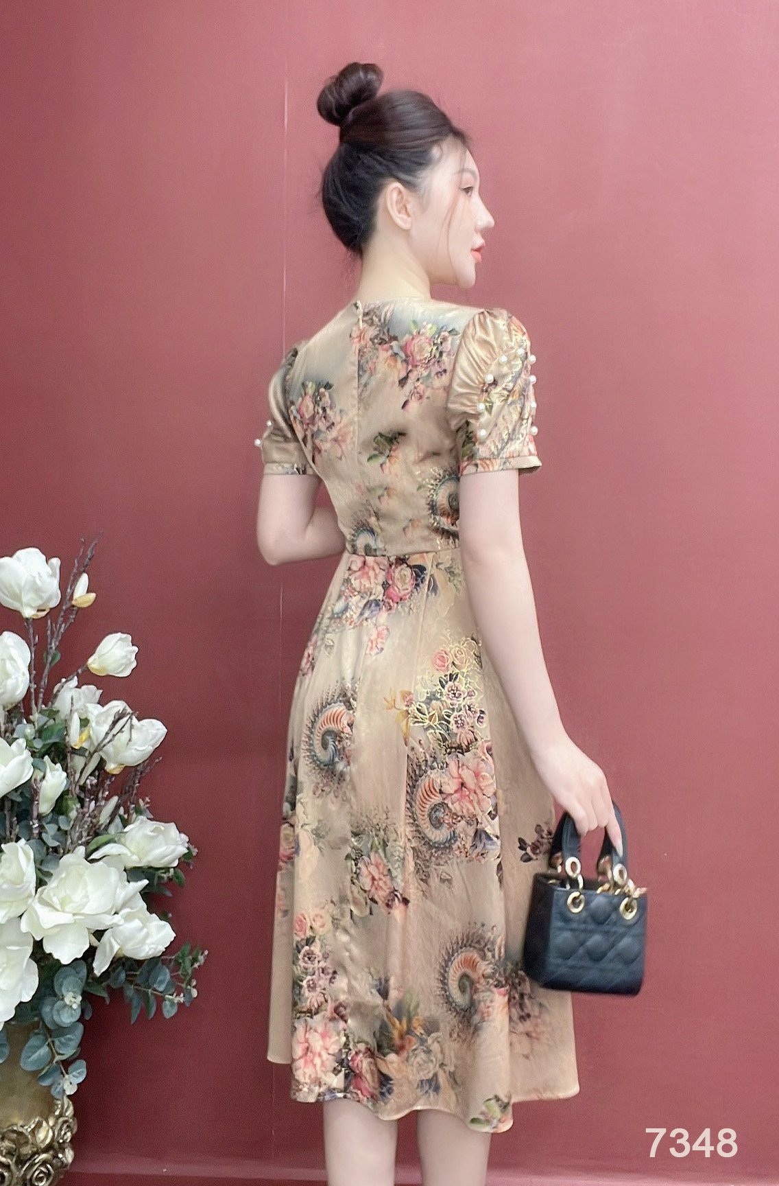 Đầm EMY EM7348 Xoè Cổ Tròn Lụa Vân Pháp LVP